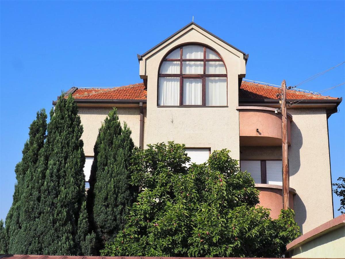 Guest House Stefanovic Враня Екстериор снимка