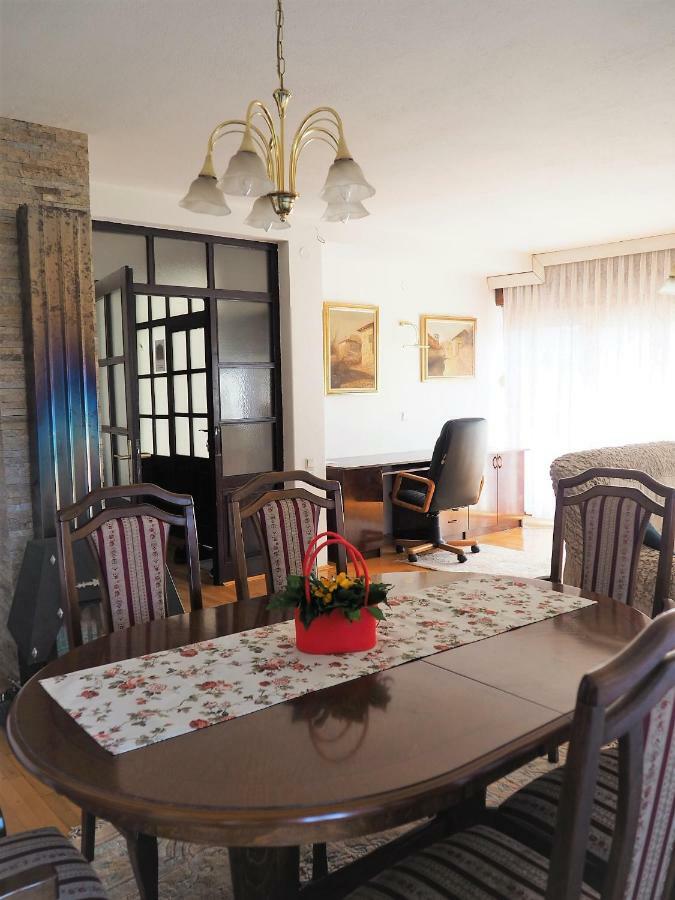 Guest House Stefanovic Враня Екстериор снимка