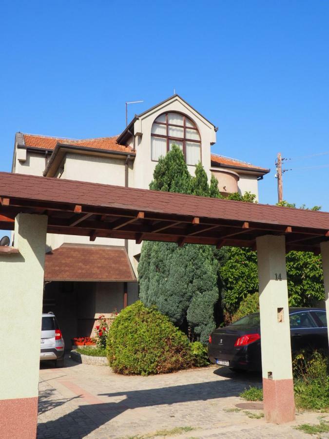 Guest House Stefanovic Враня Екстериор снимка